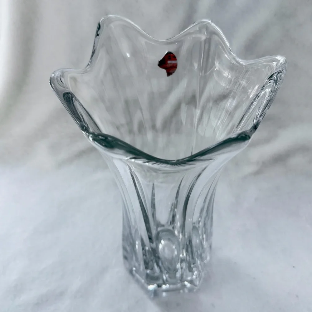 Sullivan 24% PbO Lead Crystal Vase Handcrafted in Poland Art Decor EUC